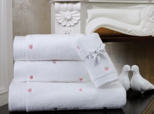 Romantické ručníky a osušky v dárkovém balení